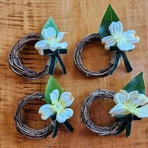 Grapevine mini wreaths